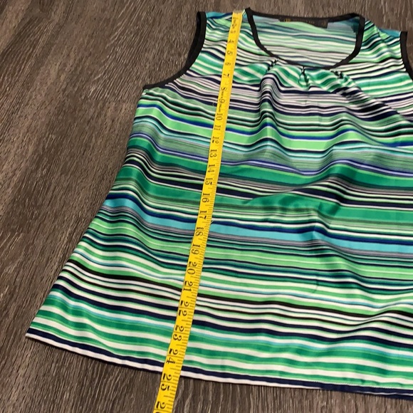 Top - Outback Red - Picture 7 of 7